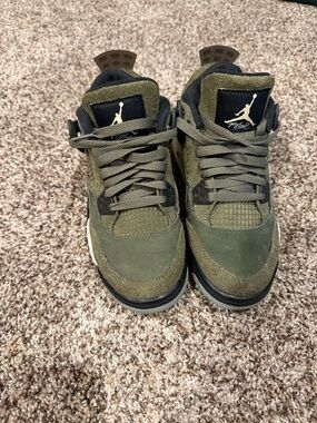 Jordan 4 Retro Olive Green Youth Sneakers